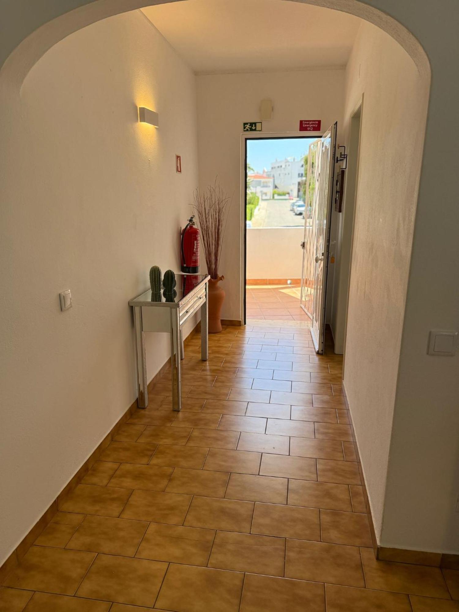 Cozy Apartment Oura Beach البوفيرا المظهر الخارجي الصورة