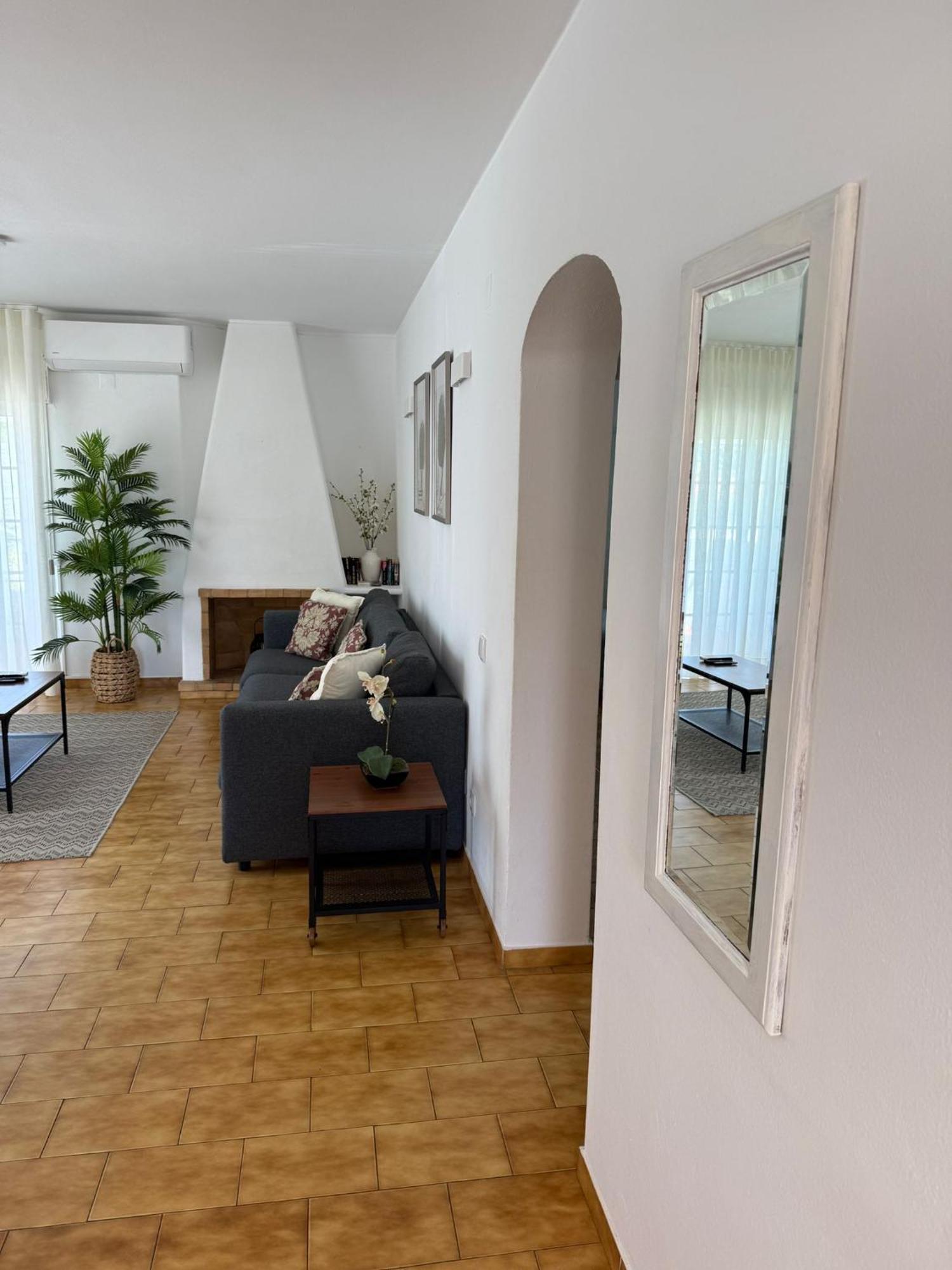 Cozy Apartment Oura Beach البوفيرا المظهر الخارجي الصورة
